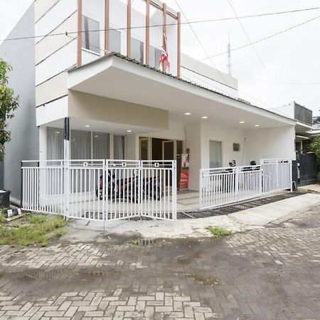 Reddoorz Syariah @ Griya Shanta מאלאנג מראה חיצוני תמונה